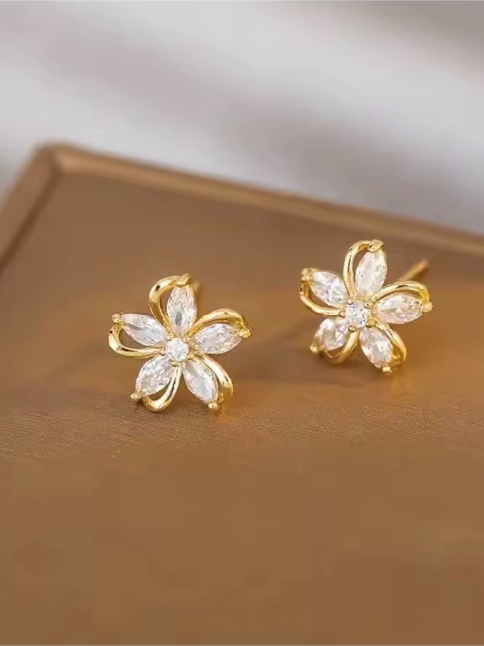 Dainty Gold Flower Crystal Stud Earrings - Elegant Women's Jewelry